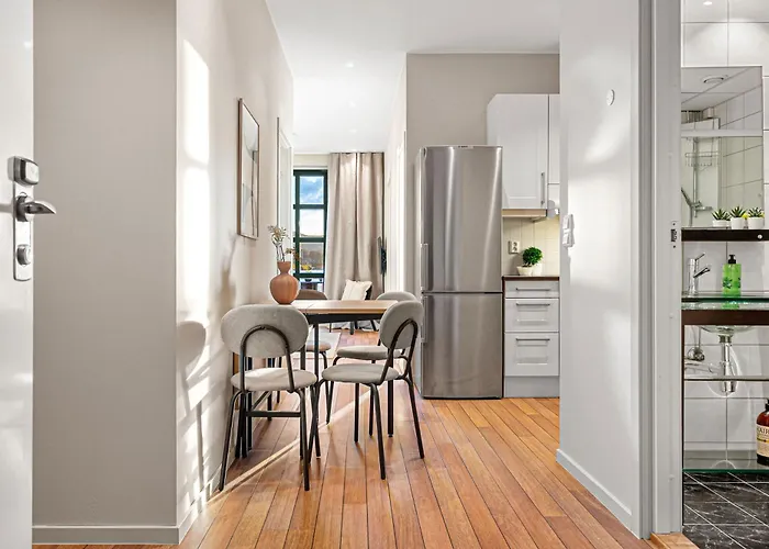 Heimby Homes - Seaside Balcony Apartment