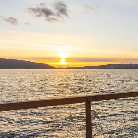 Heimby Homes - Seaside Balcony *