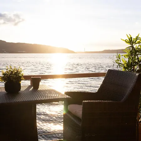 Heimby Homes - Seaside Balcony Lägenhet