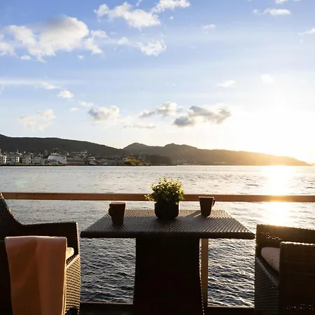 Heimby Homes - Seaside Balcony Bergen