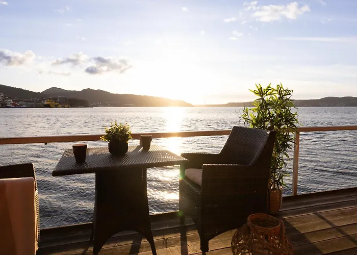 Heimby Homes - Seaside Balcony 卑爾根