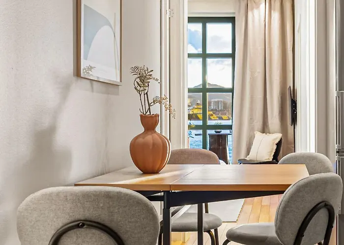 Heimby Homes - Seaside Balcony Bergen