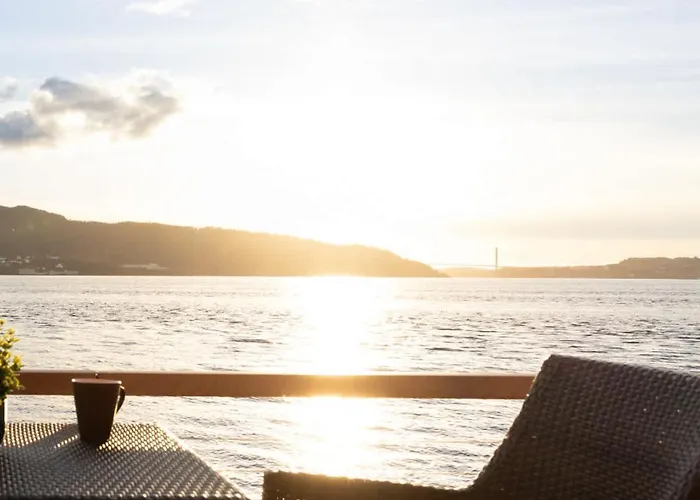 Heimby Homes - Seaside Balcony Bergen